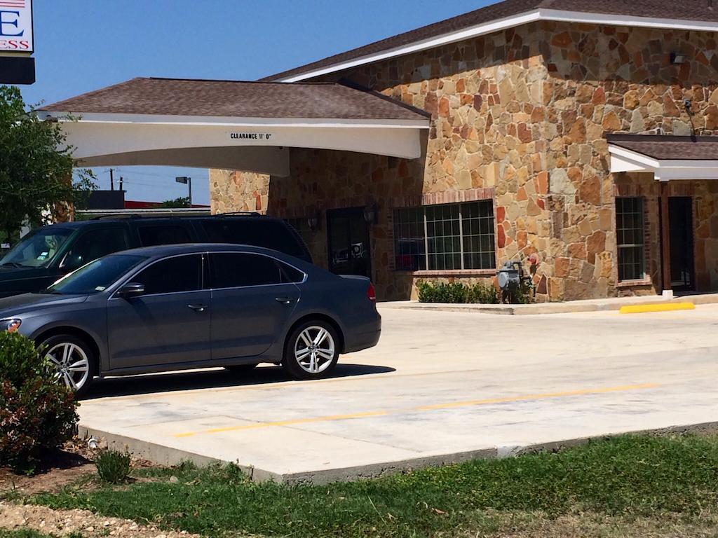Super 8 By Wyndham Near Sam Houston